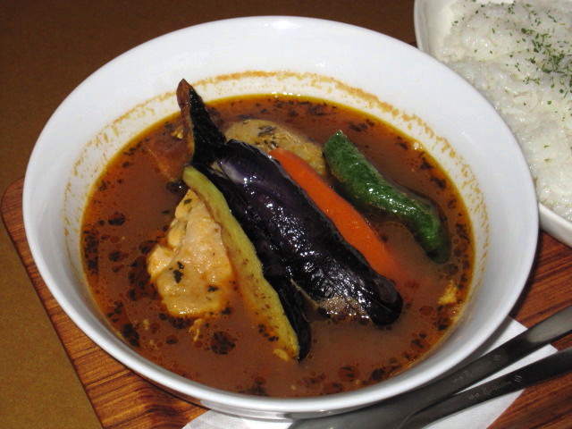 CAFE�@ZAZIE�C�U�W�C�`�L���Ɩ�؂̃X�[�v�J���[